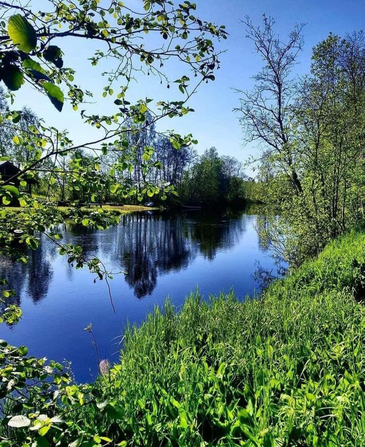 Mysig Timmerstuga Med Braskamin Naera Hovfjaellet Torsby Exterior photo