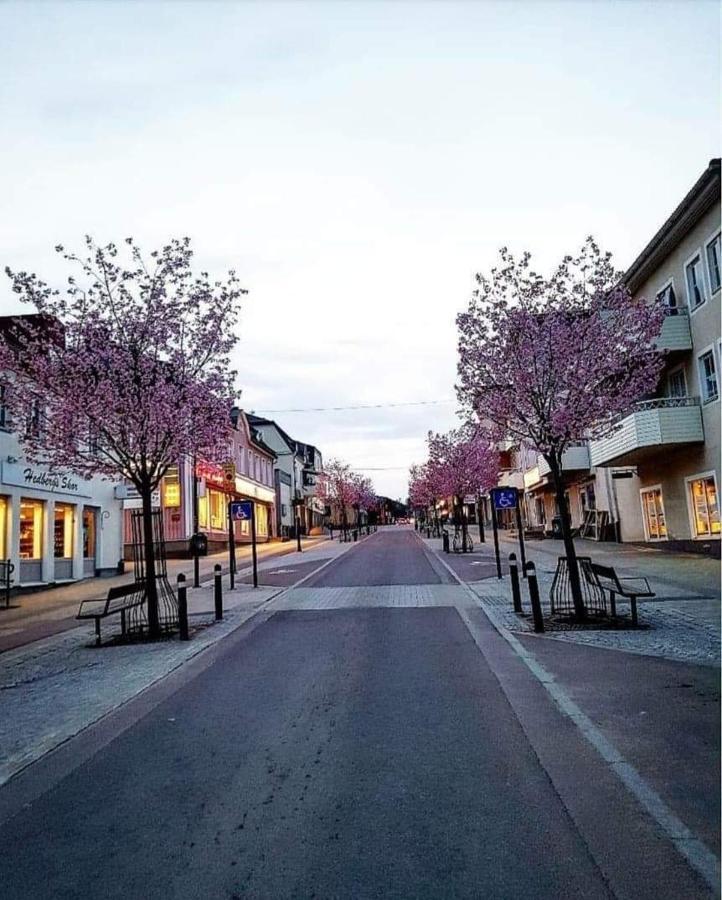 Mysig Timmerstuga Med Braskamin Naera Hovfjaellet Torsby Exterior photo